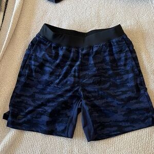 ❗️💲CLOSEOUT SALE: $5 💲❗️- Fabletics Men's Athletic Shorts - Blue Camo